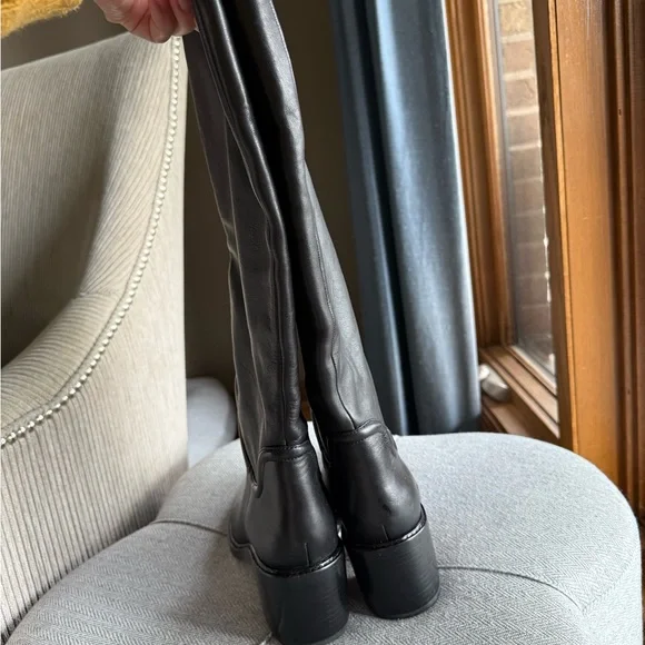 Vince Dani Elegant Black Leather Knee-High Boots - Picture 3 of 9